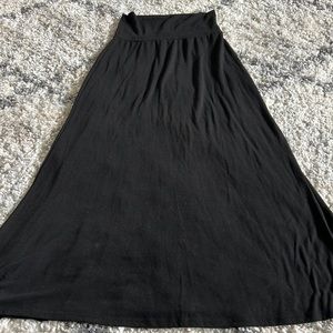 Long black skirt